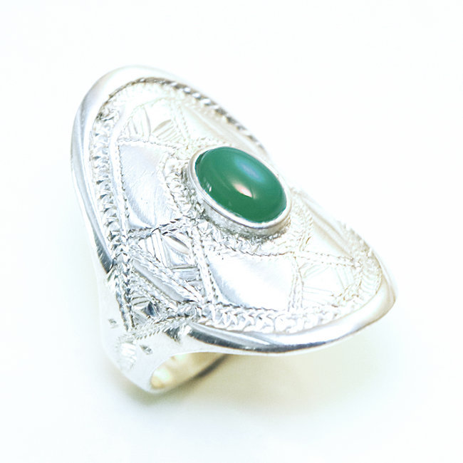 Bague argent massif 925 touareg navette ovale et Agate verte - Niger 099