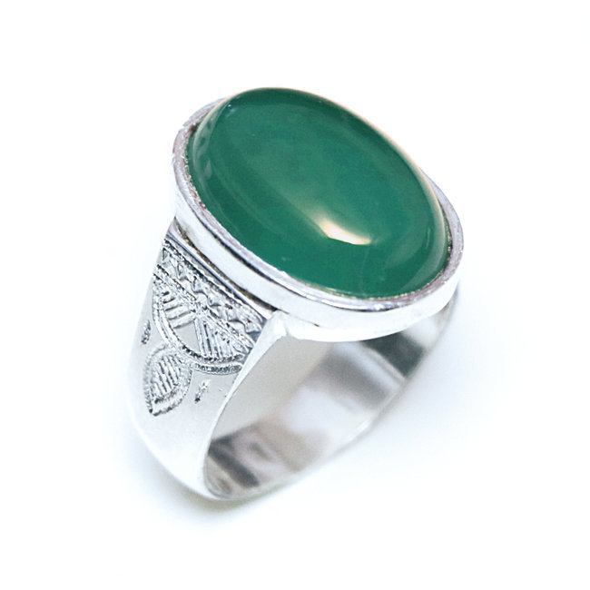 Bague argent massif 925 touareg chevalière ovale et Agate verte - Niger 069