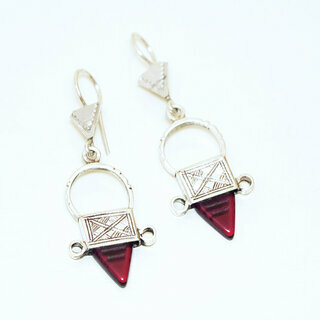 Bijoux ethniques touareg boucles d'oreilles croix du sud d'ingall niger femme argent 925 massif graves pendantes et pierre Verre artisanal Rouge rubis fonc bordeaux - 015 a