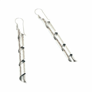 Bijoux ethniques Africains boucles d'oreilles pendantes longues twist ruban peul fulani marteles bronze argent argent - Mali 016 a